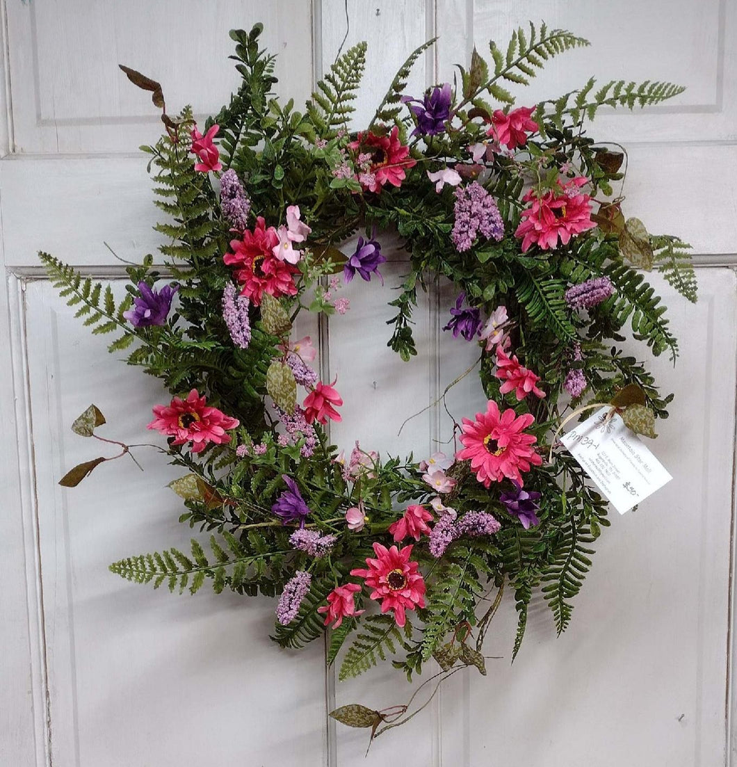 PM39 - Greenery Wreath with Dark Pink Daisies & Purple Accents