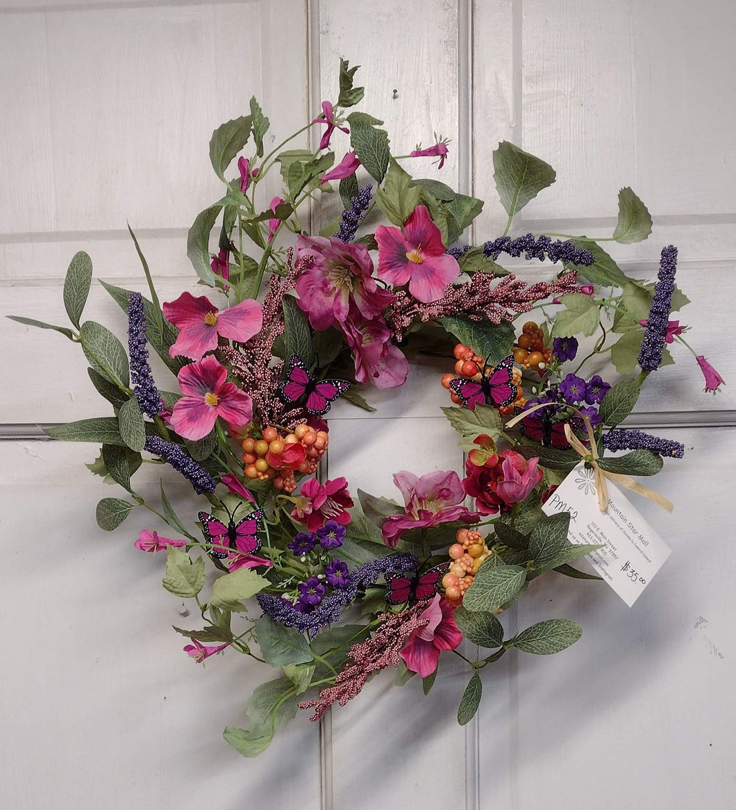 PM52 - Wreath with Butterflies & Pansies